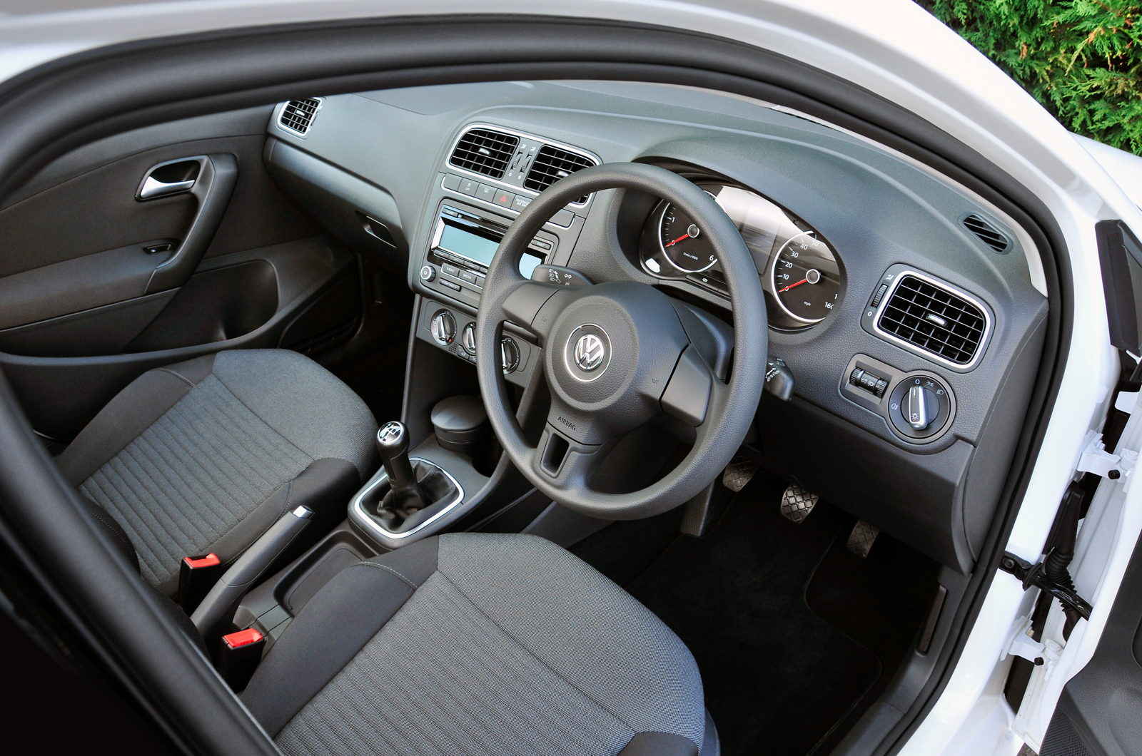 Volkswagen Polo 1 6 Tdi Sel Review Autocar