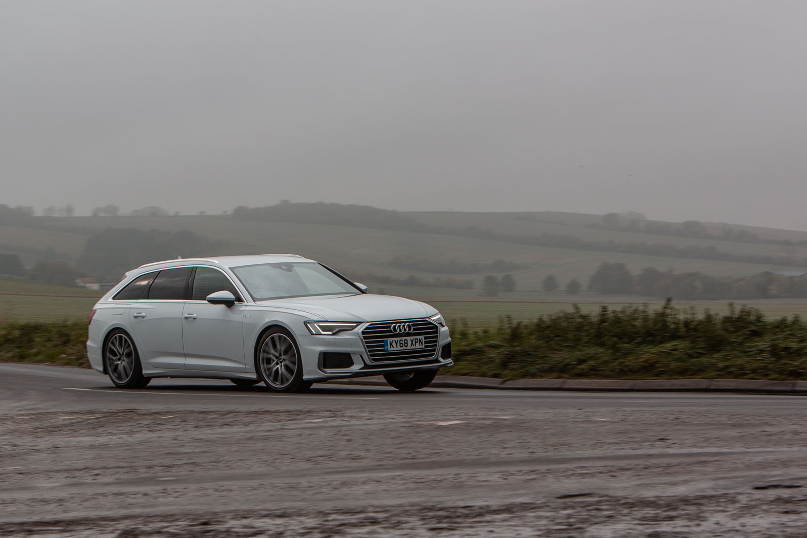 Audi A6 Avant 2018 road test review - cornering front