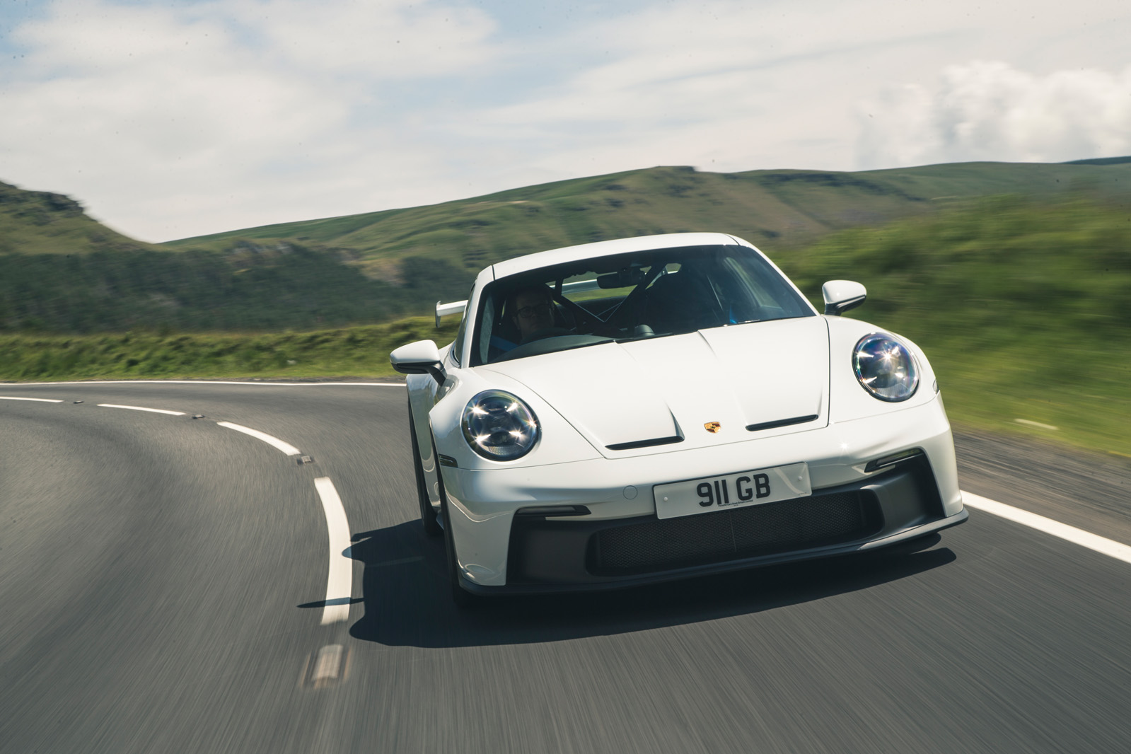 29 Porsche 911 GT3 2021 RT on road front