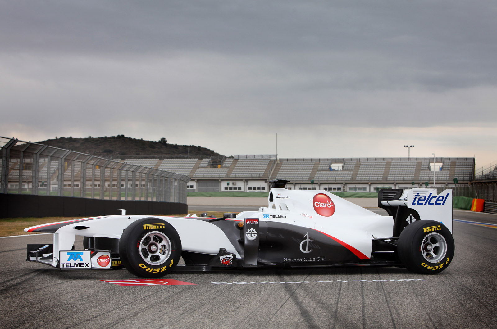 Sauber shows 2011 F1 car | Autocar