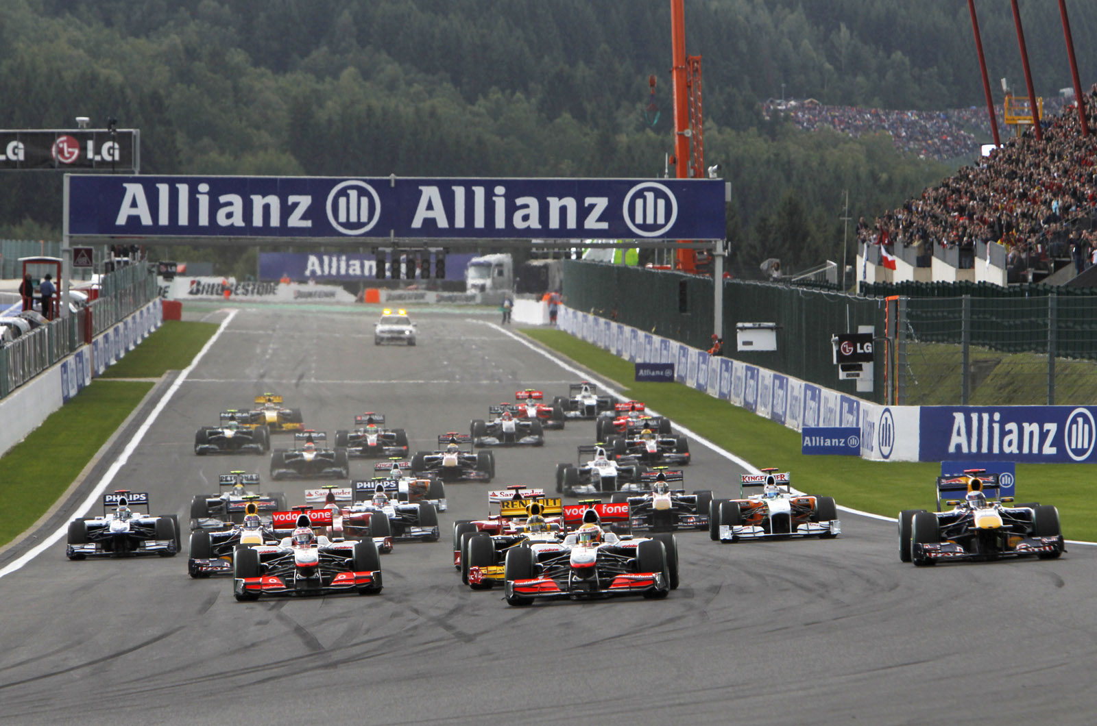 Hamiltons Belgian Gp Masterclass Ferraris Unexpected Savior - 3f3gaxx