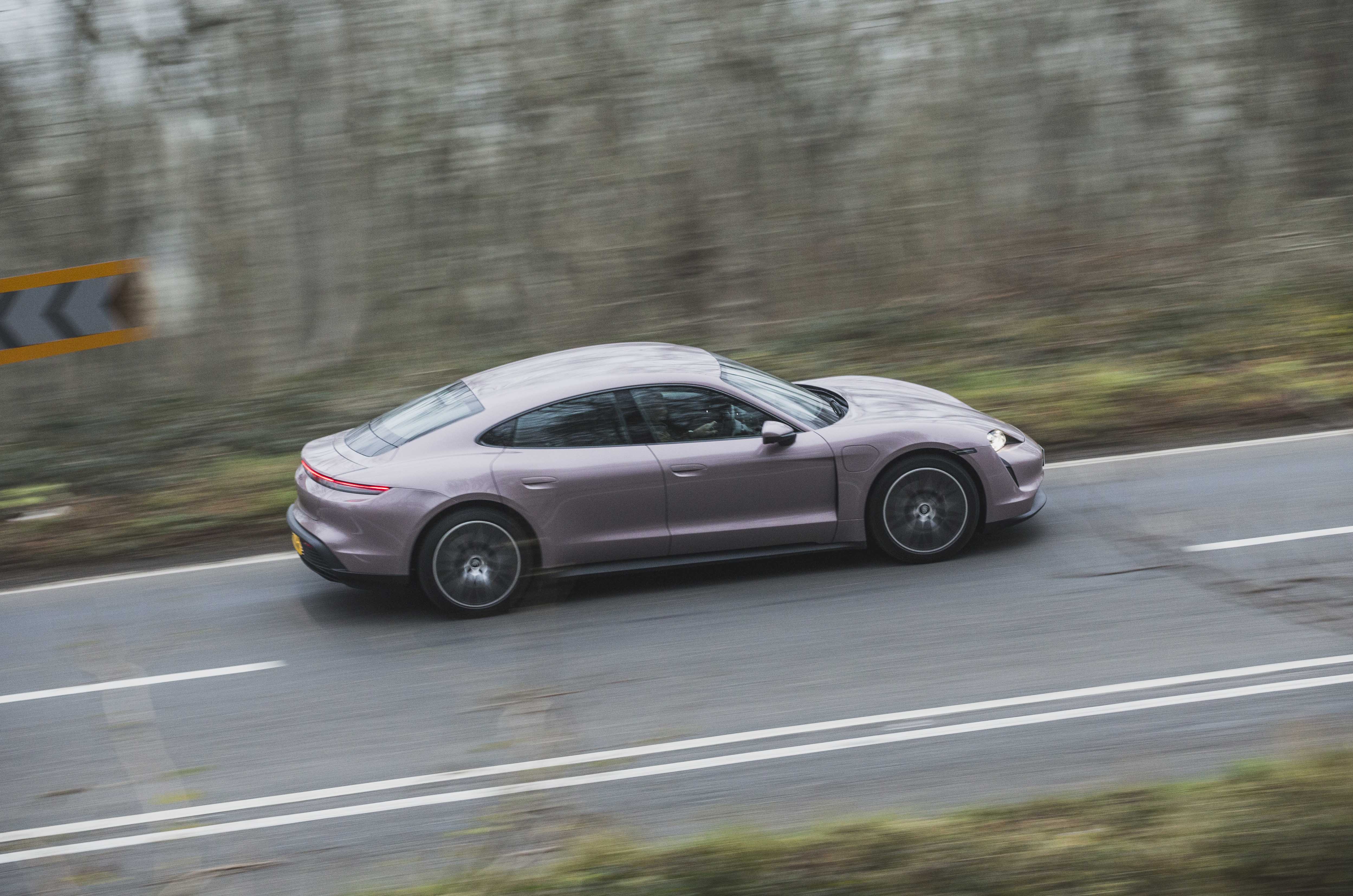 3 Porsche Taycan RWD panning