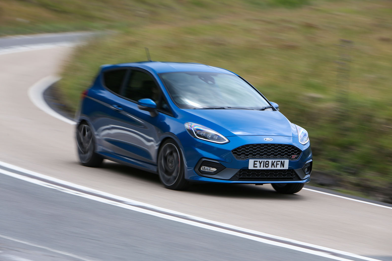Ford Fiesta ST 2018 road test review cornering front