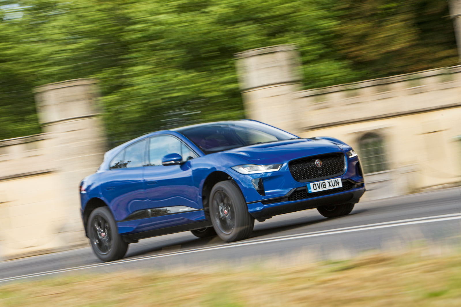 Jaguar I-Pace 2018 road test review cornering front