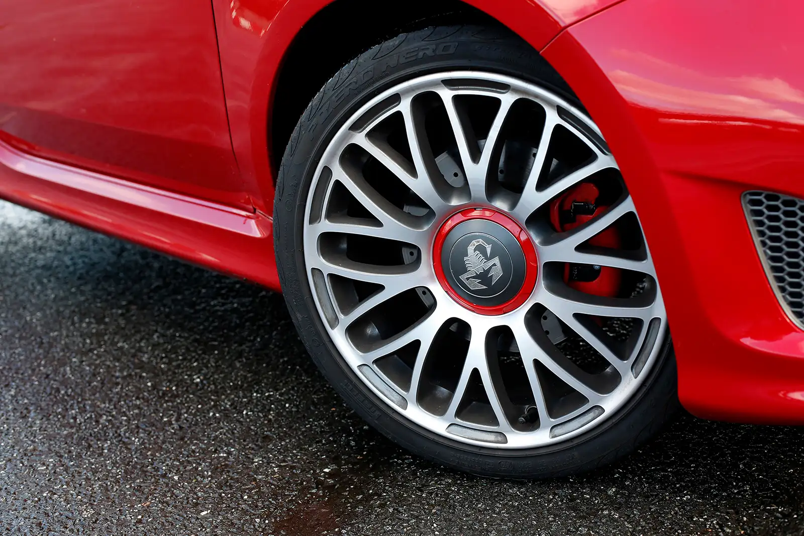 17in Abarth 595 alloy wheels