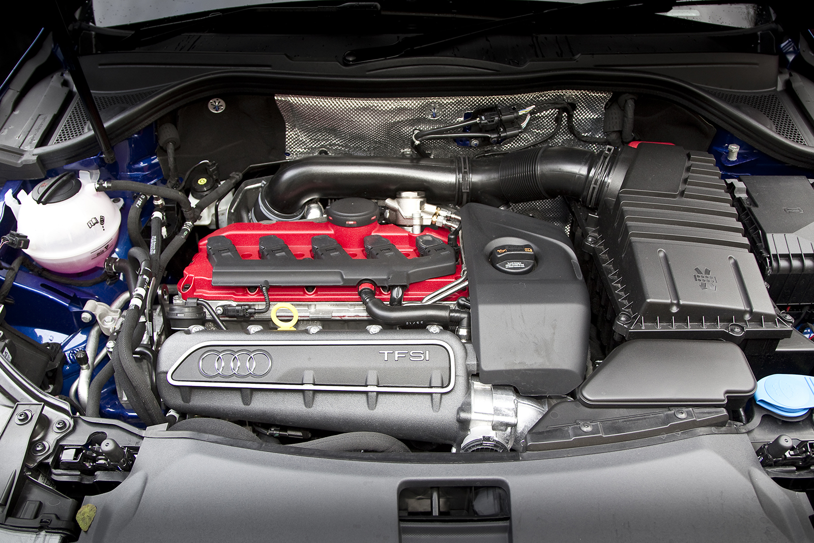 Five-cylinder Audi RS Q3 engine