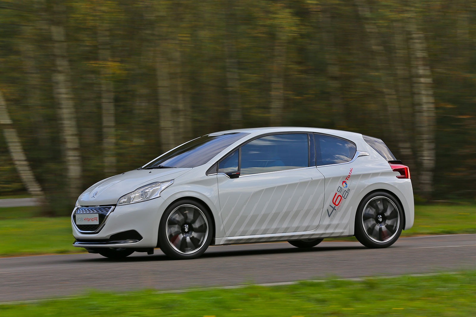 208 shop hybrid peugeot