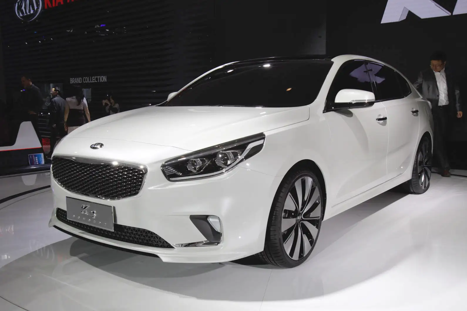 Kia K4 concept revealed in Beijing Autocar