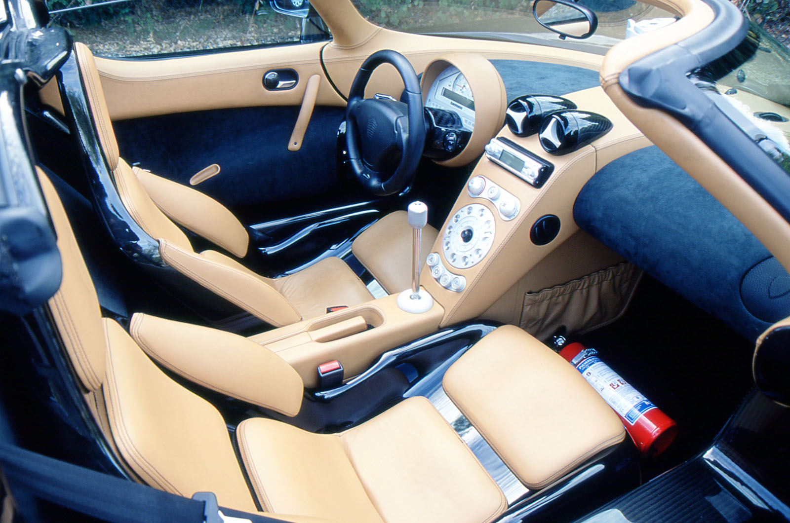 Koenigsegg CC8S interior