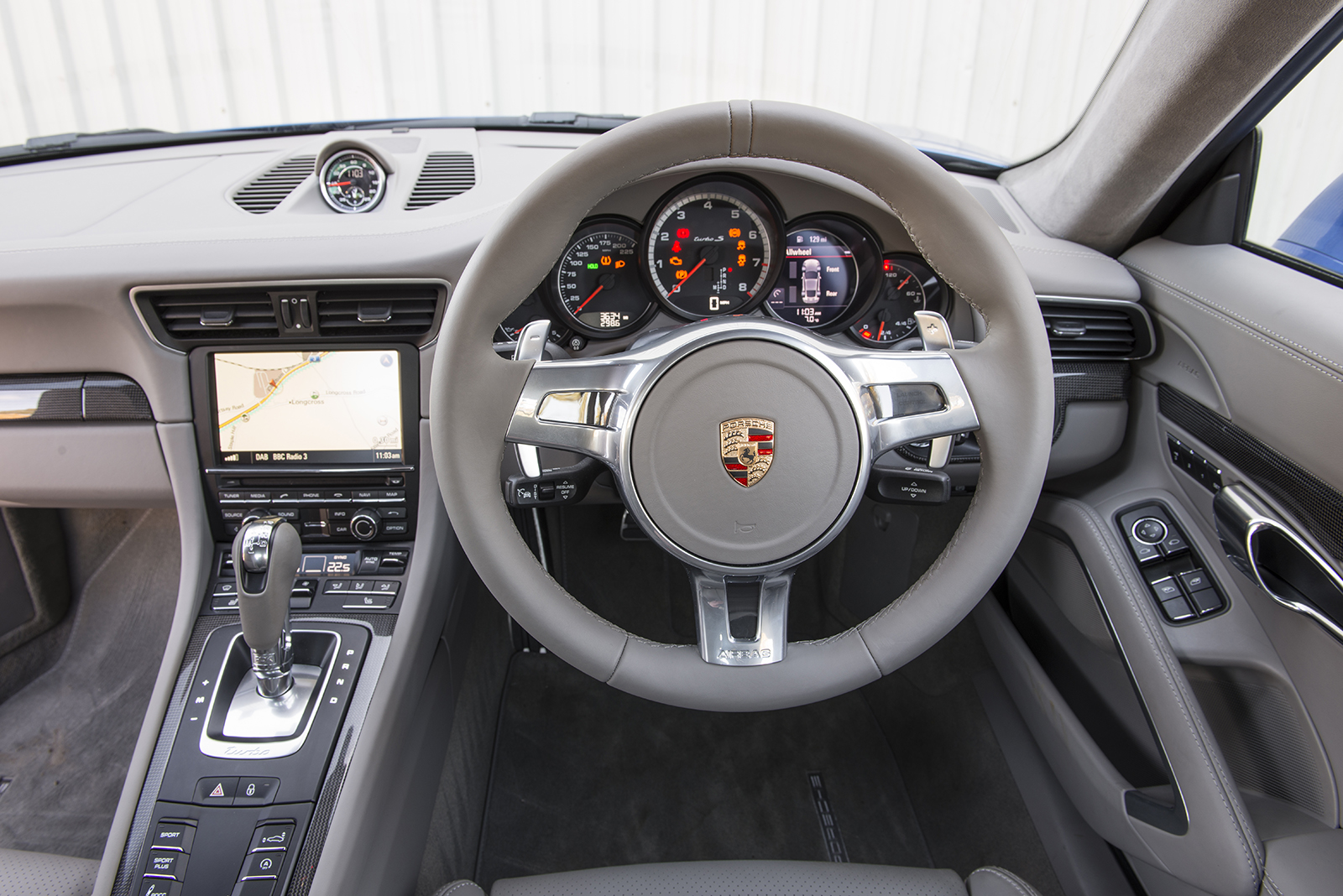 Porsche 911 Turbo dashboard