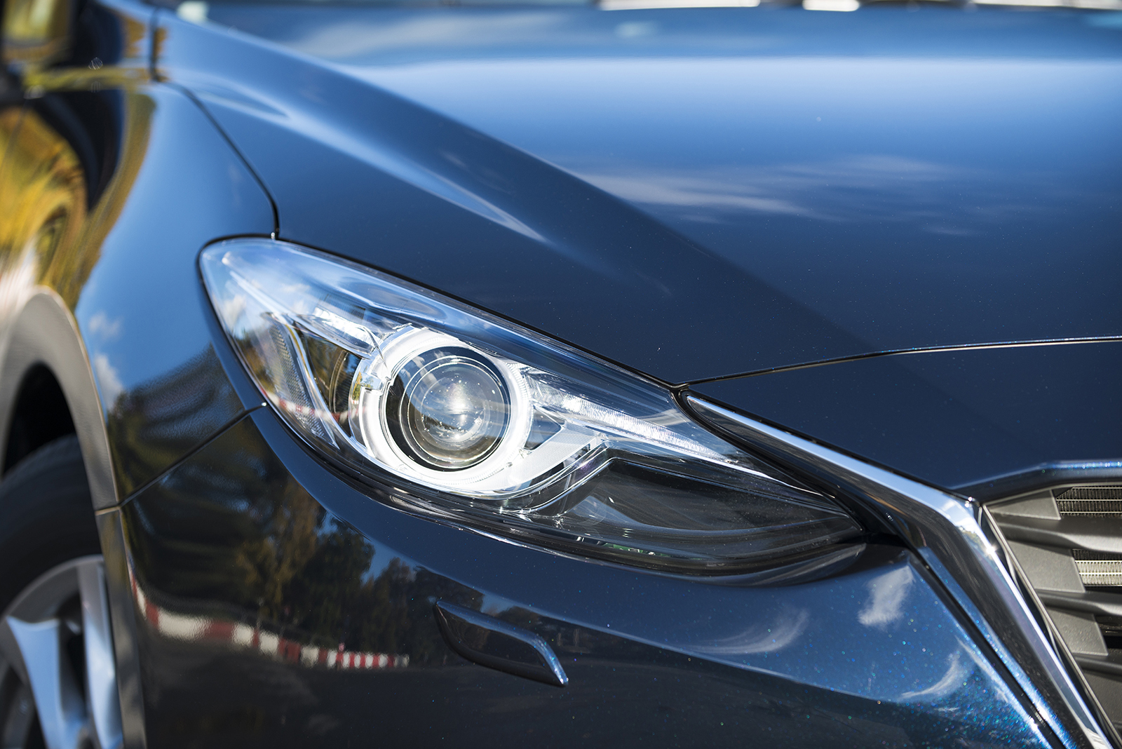 Mazda 3 bi-xenon headlights