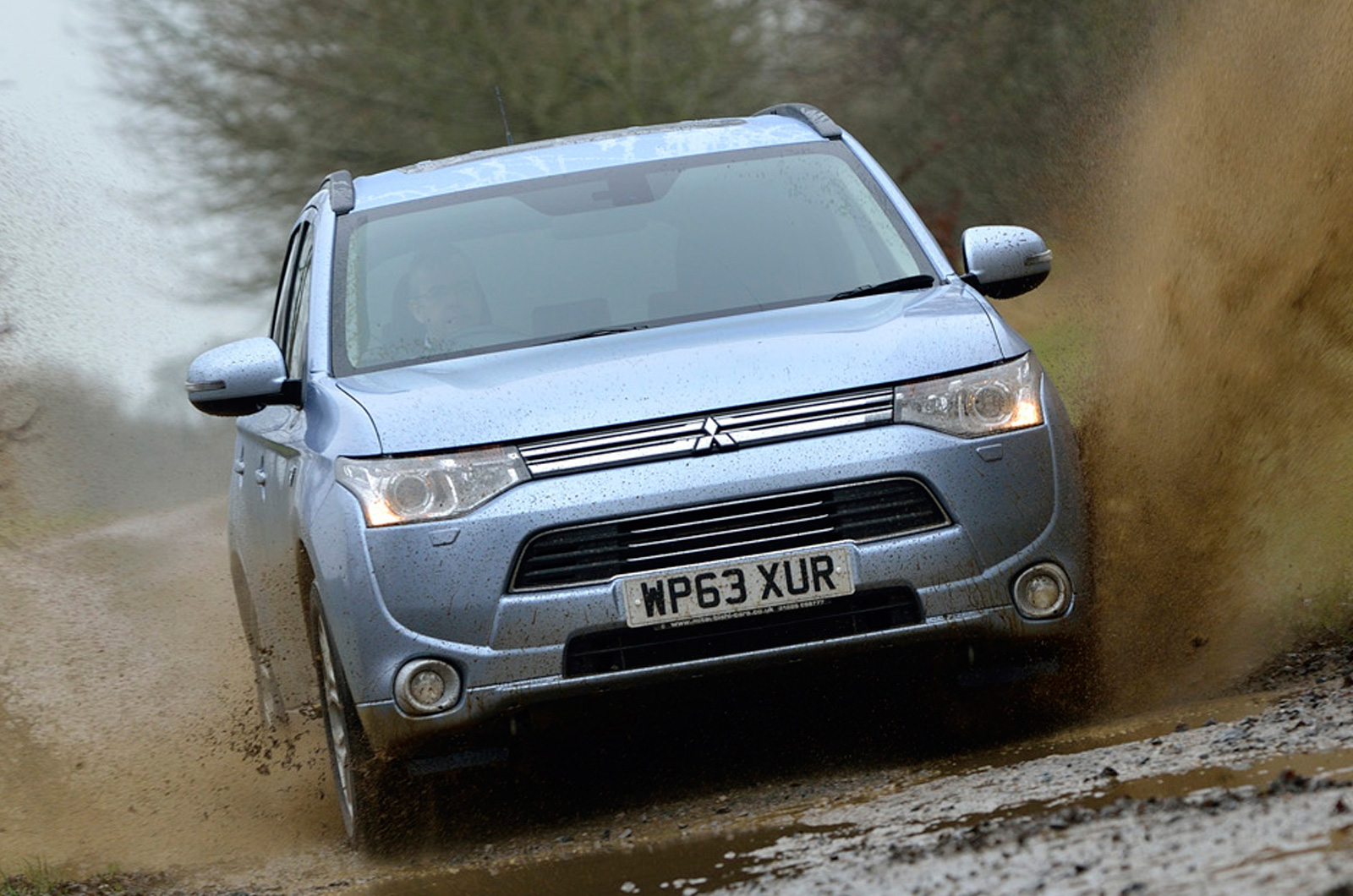 Mitsubishi outlander shop phev kerb weight