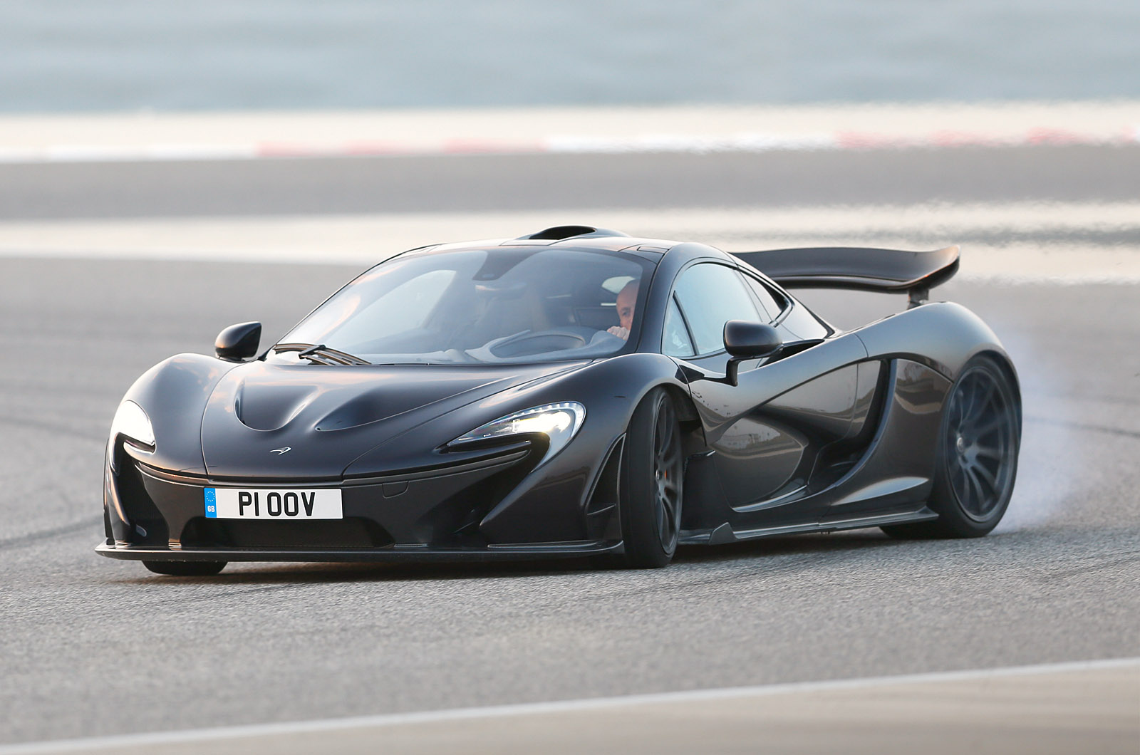 Laferrari: Ultimate Hypercar Review – Price & Exclusive Video - ckrltrt