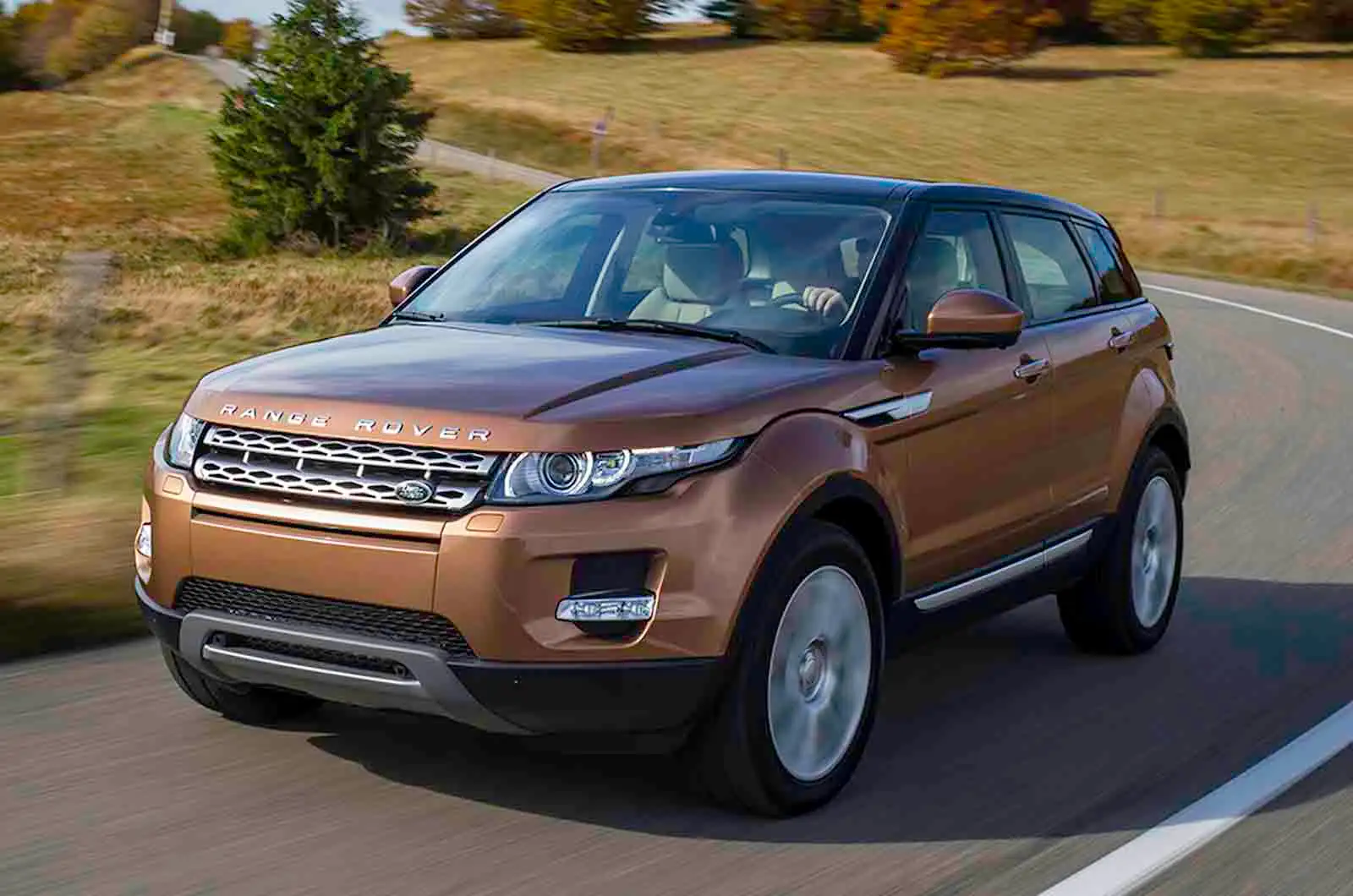 Range Rover Evoque SI4 Dynamic first drive Autocar
