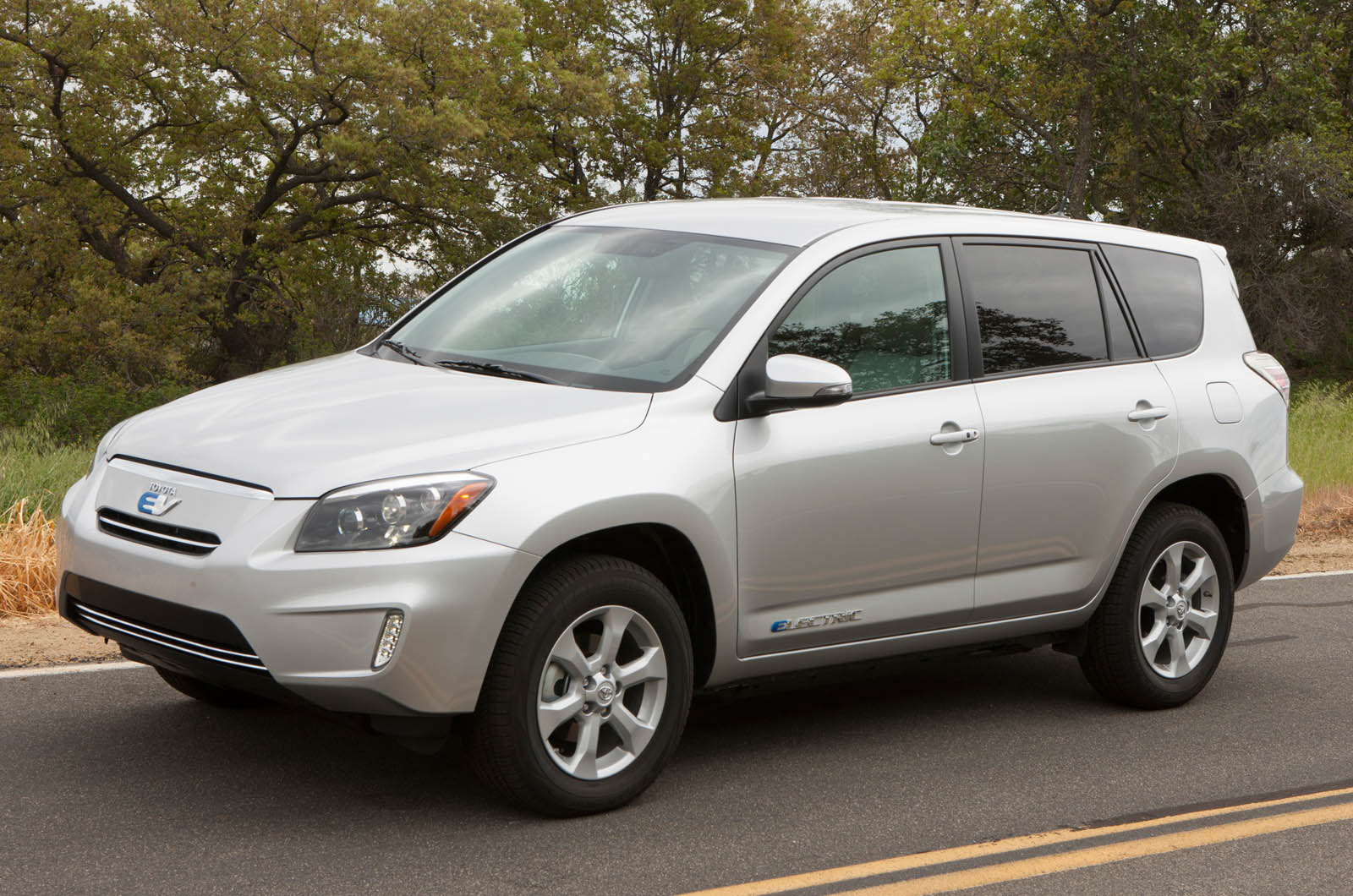 2014 toyota rav4 ev cheap range