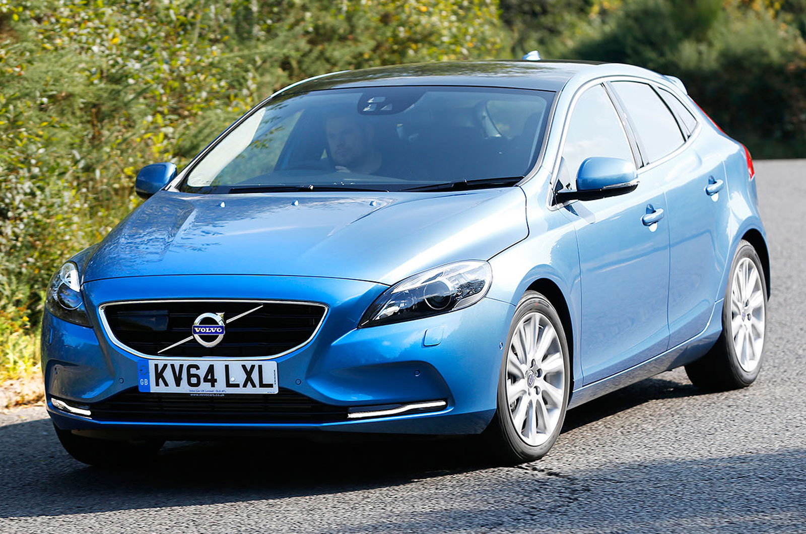 Volvo V40 D4 SE Nav first drive