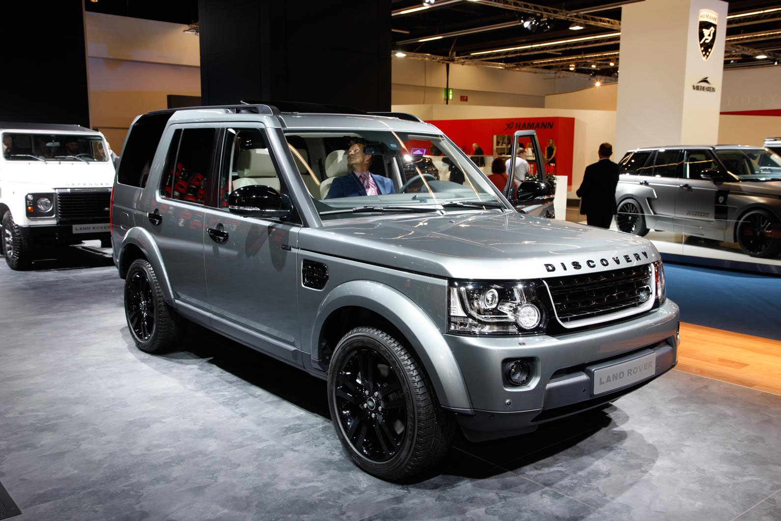 Land Rover Discovery facelift shown Autocar