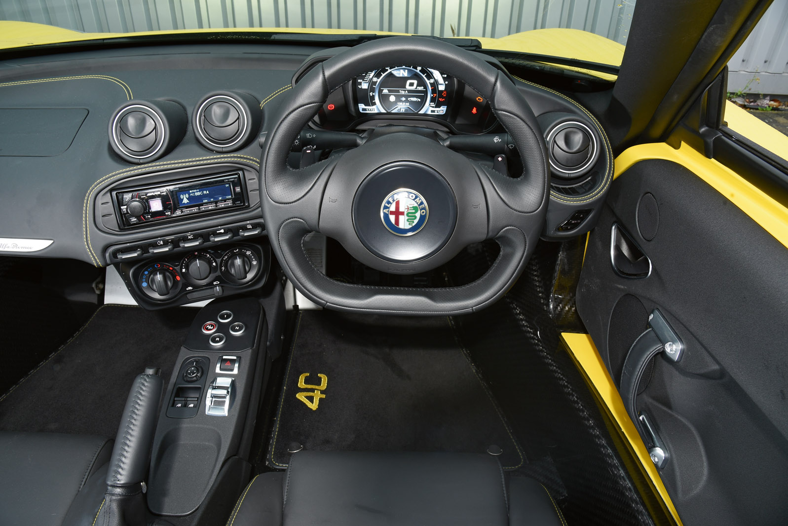 alfa romeo 4c interior