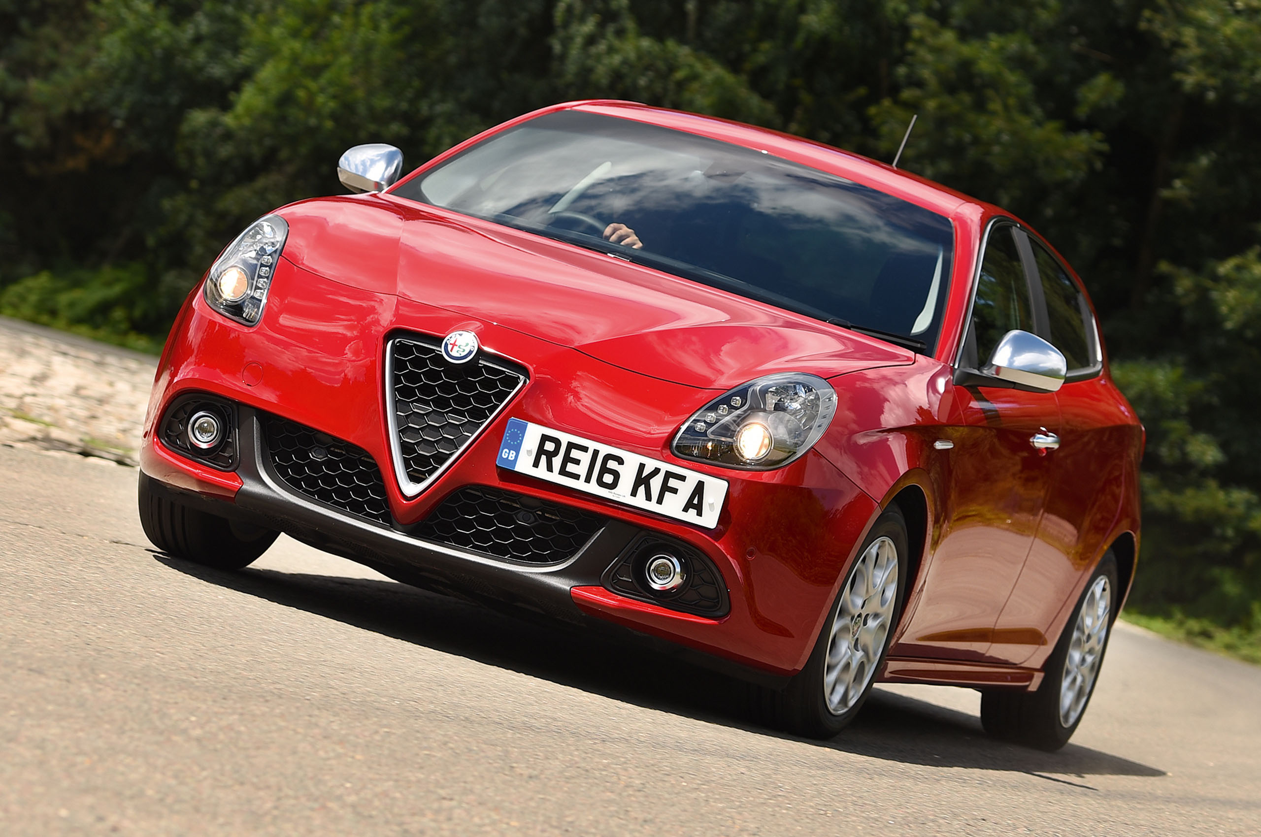 Alfa Romeo Giulietta cornering