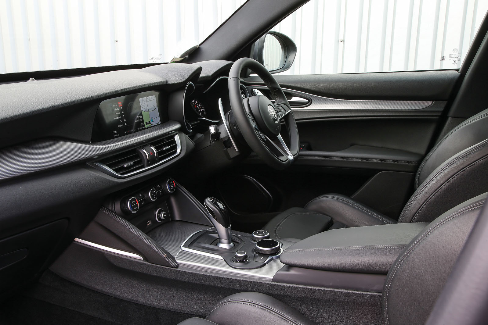 Alfa Romeo Stelvio interior