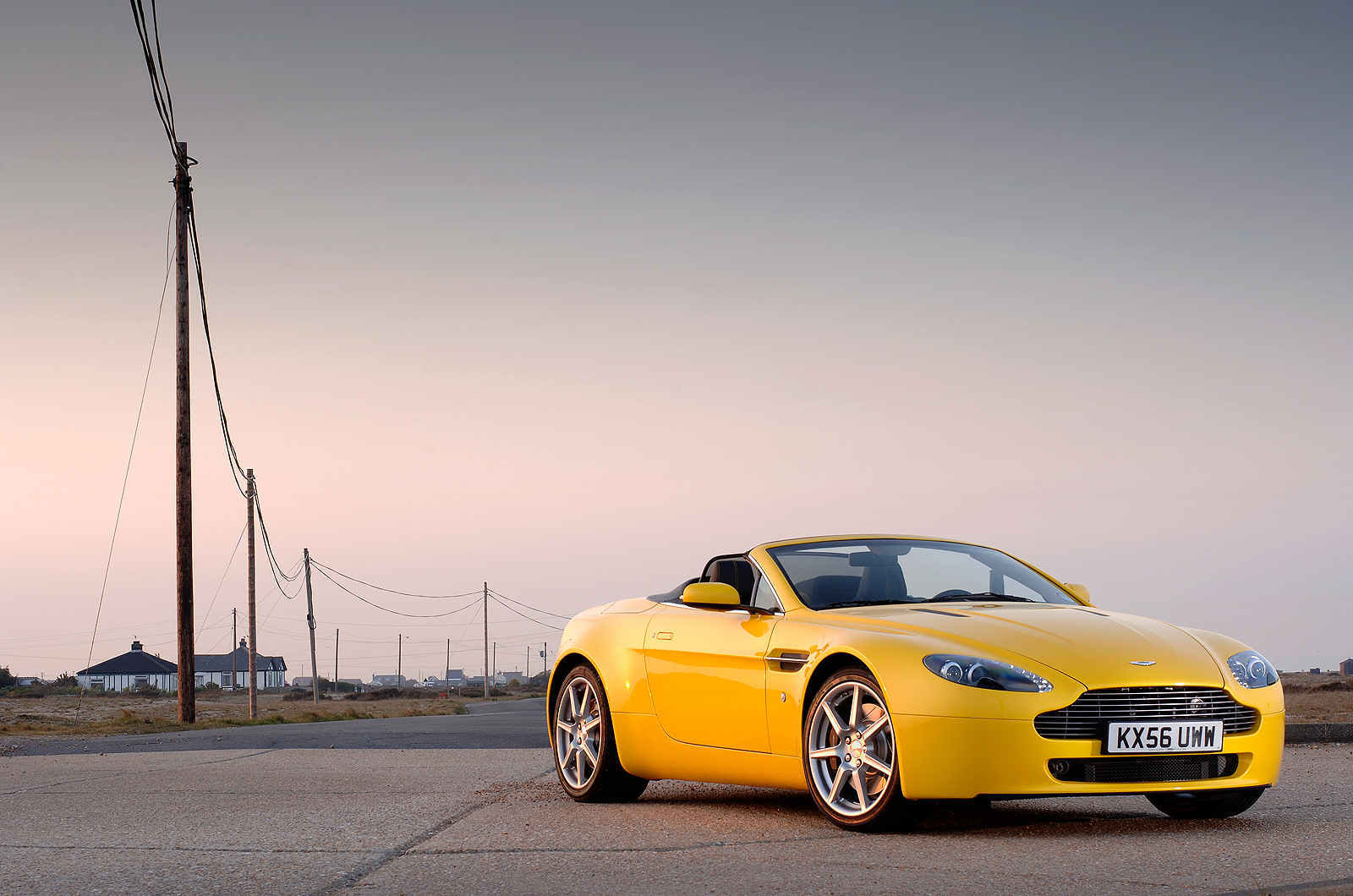 Four star Aston Martin V8 Vantage Roadster