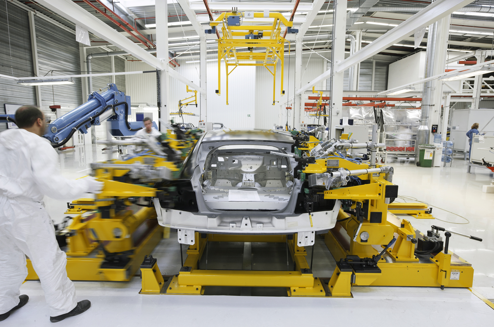 Rapide production cut back Autocar