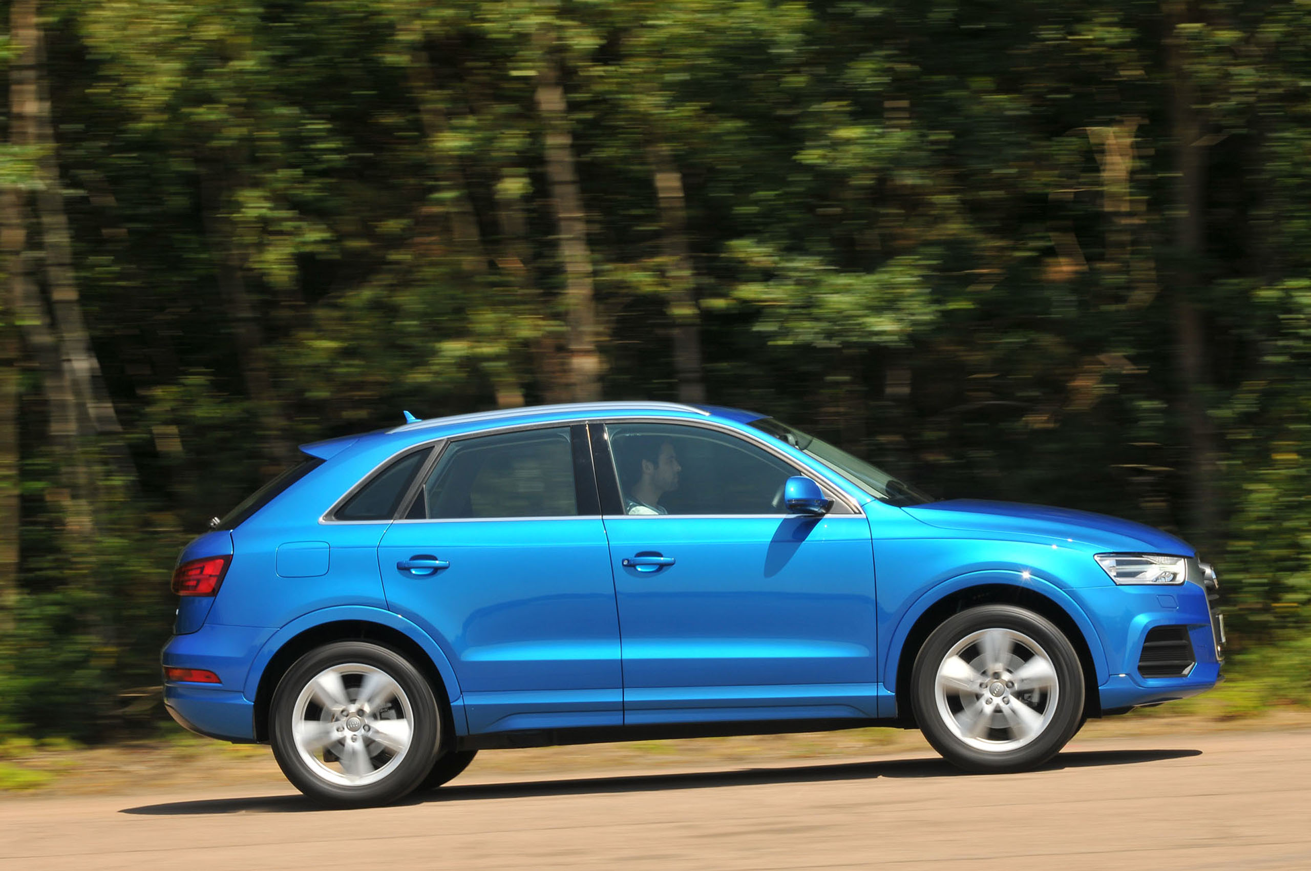 Audi Q3 side profile