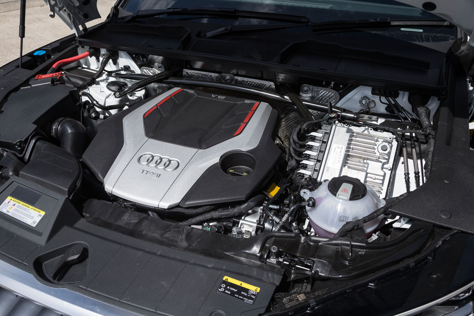 3.0-litre V6 Audi SQ5 petrol engine