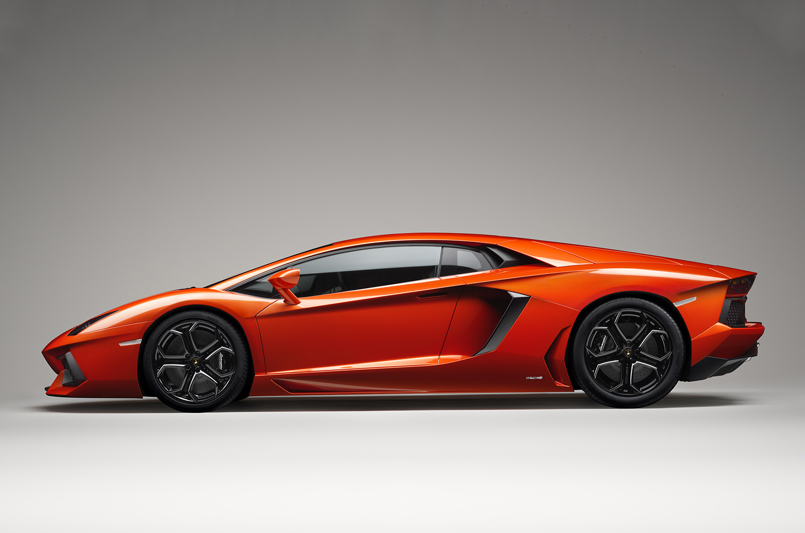 Arriba 87+ imagen imagenes de lamborghini - Abzlocal.mx