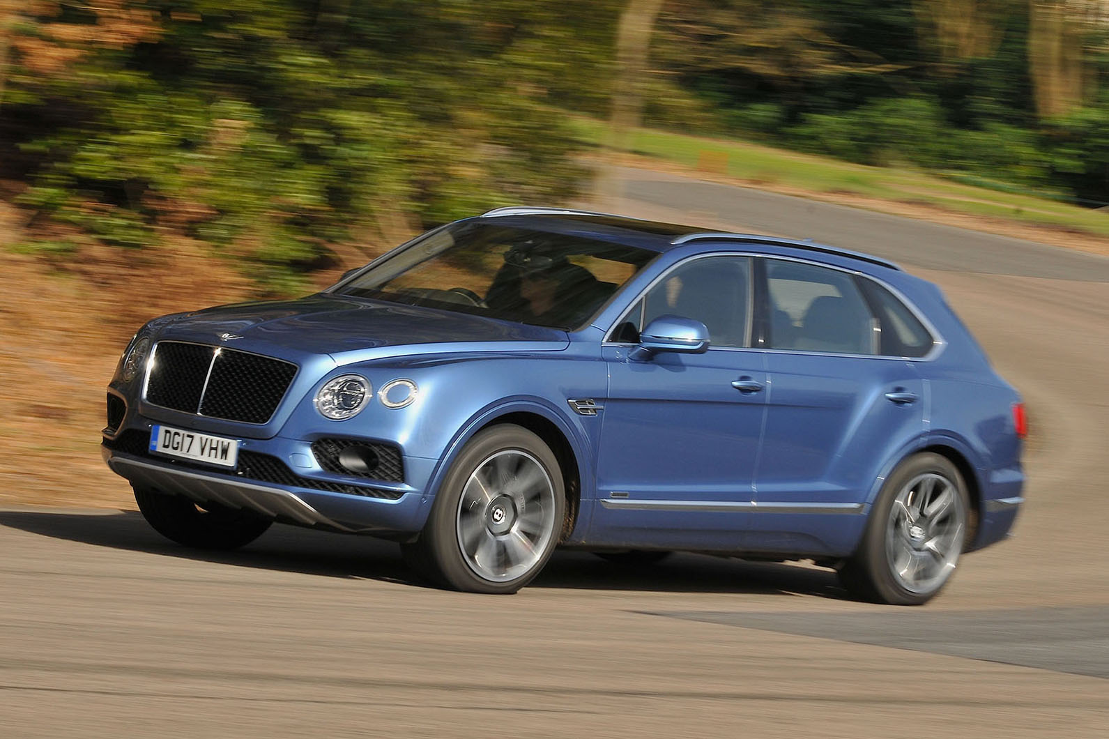 Bentley Bentayga Diesel cornering