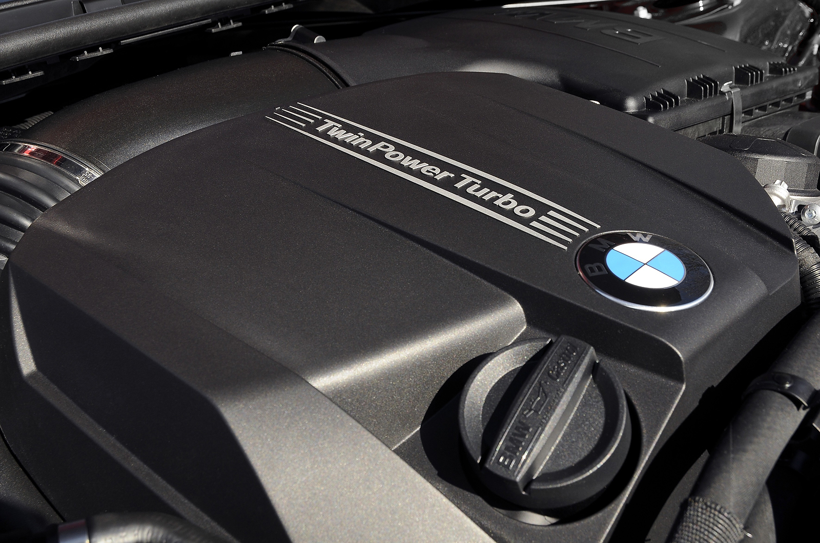 BMW 3 Series Coupé engine bay