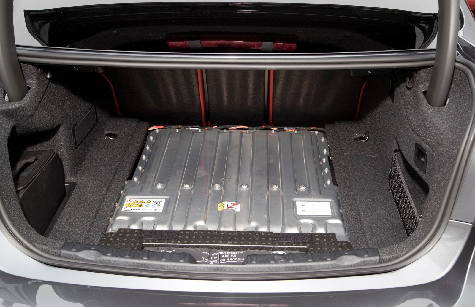2018 bmw shop 330e battery range