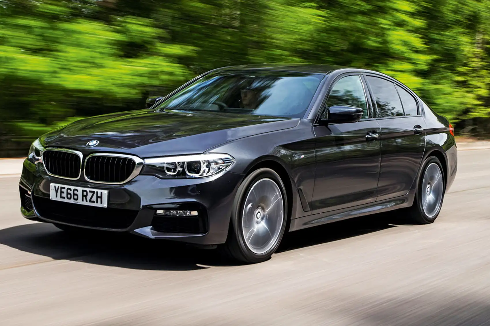 BMW 5 Series 540i G30 (ENG) - Test Drive and Review 