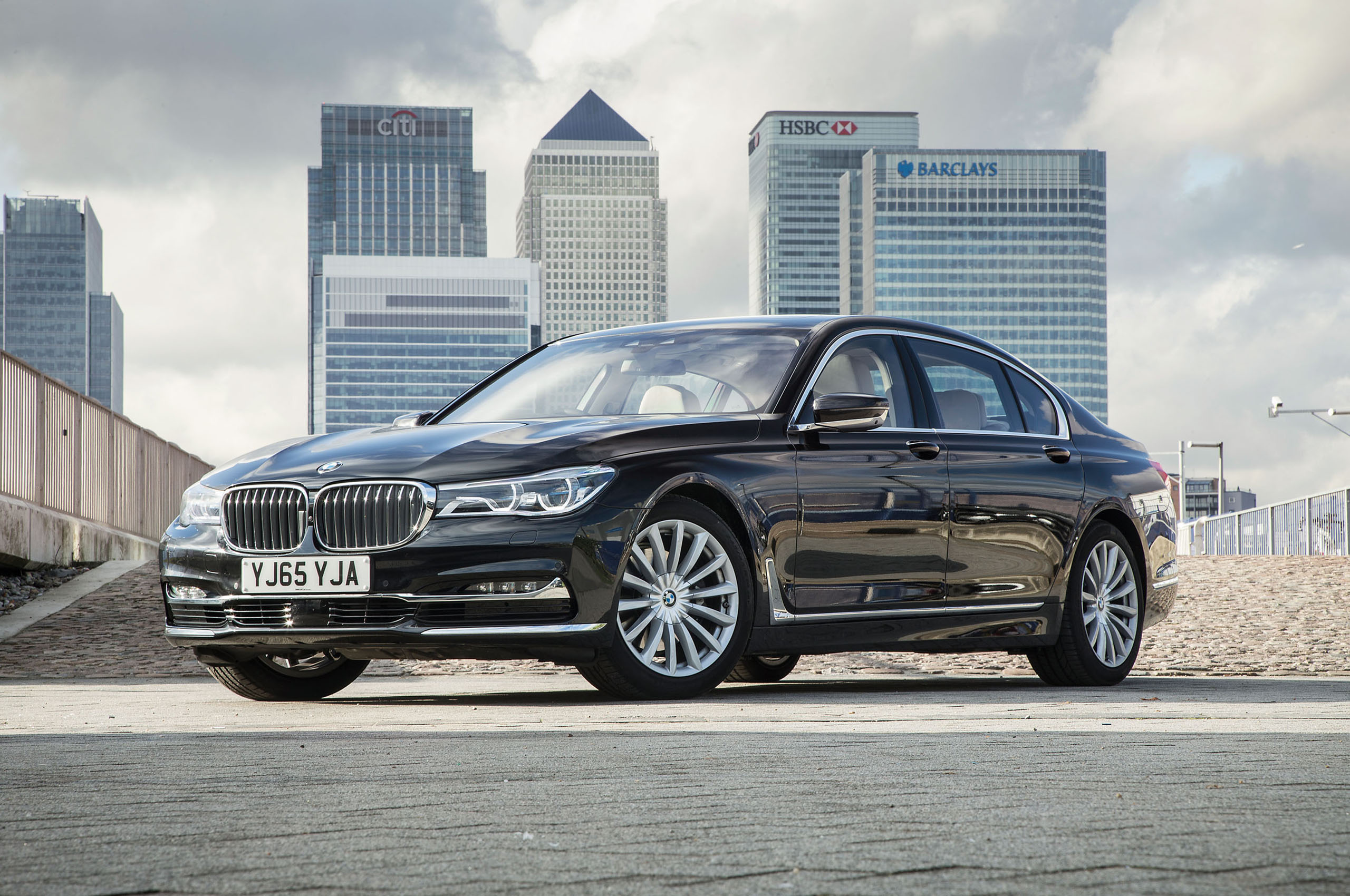 4 star BMW 7 Series