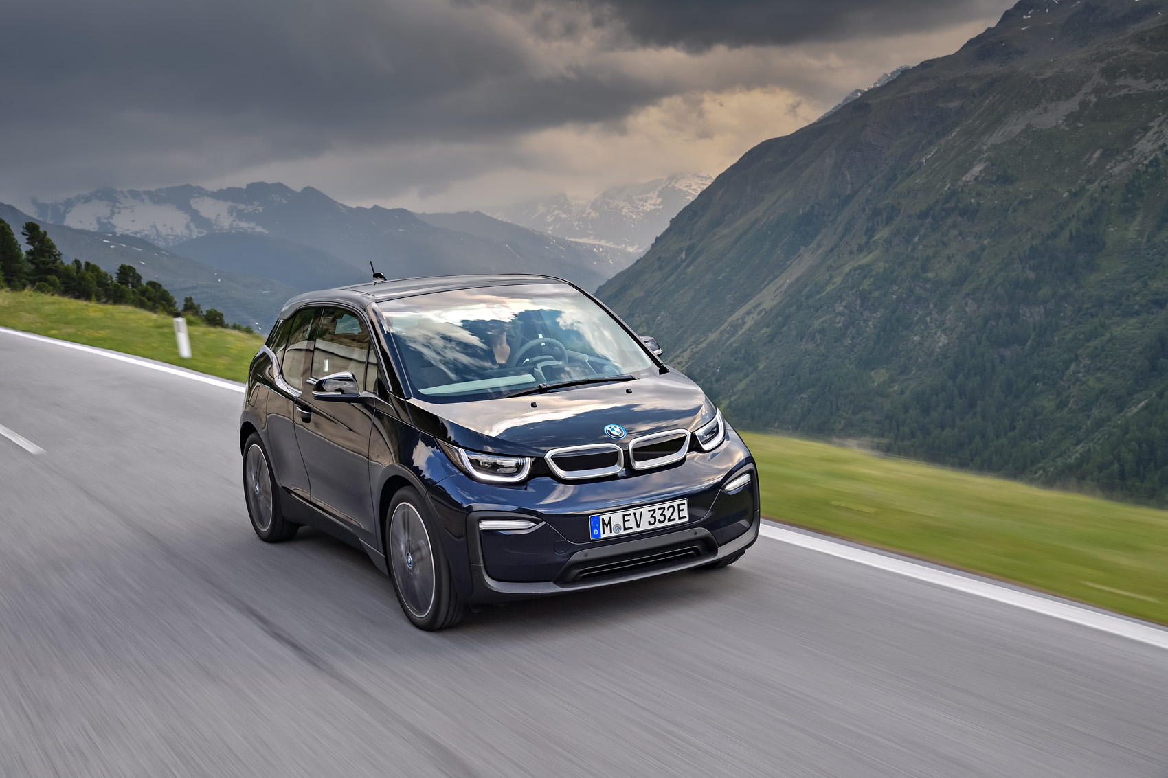 BMW i3 cornering