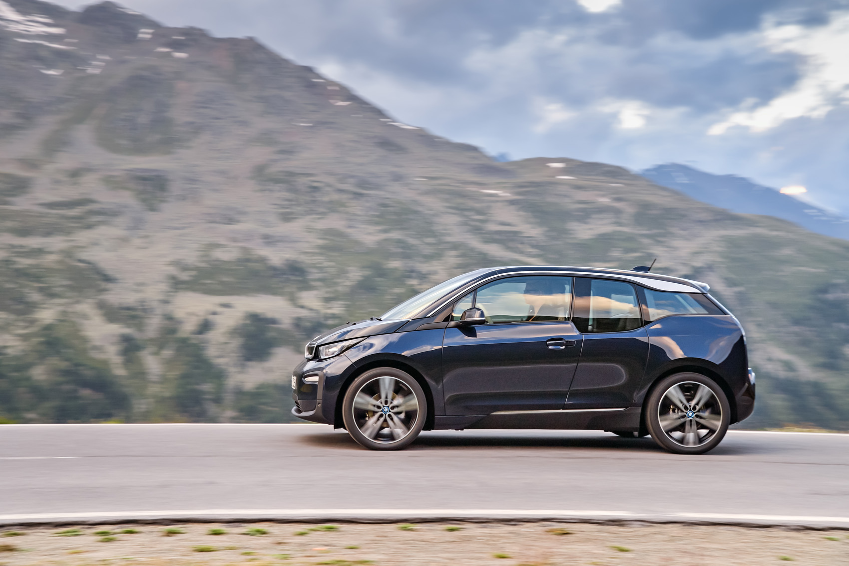 BMW i3 side profile