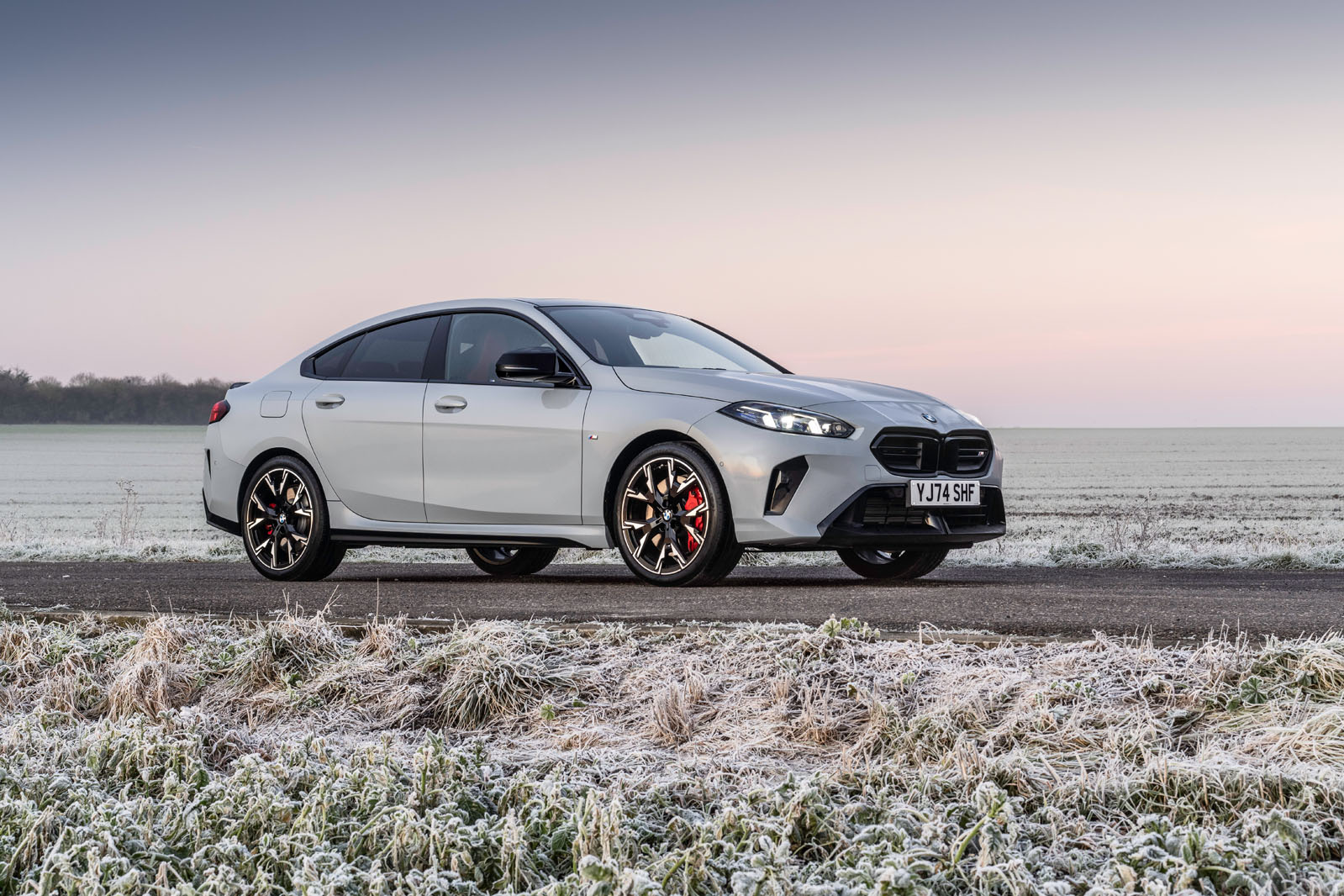 bmw m235 2025 Review front static 01