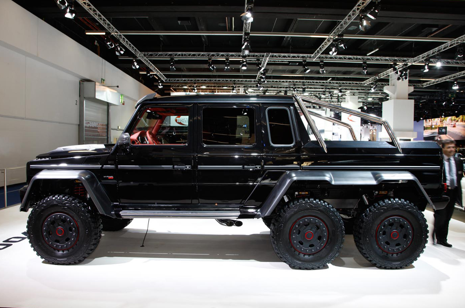 Six Wheeled 691bhp Brabus Unveiled Autocar Six Wheeled 691bhp Brabus Unveiled Autocar