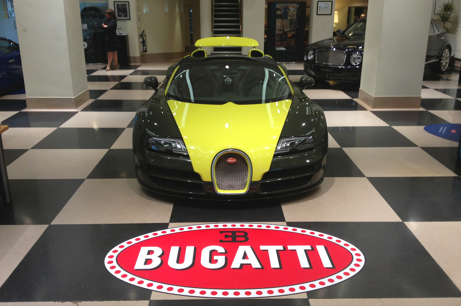 London hosts record-breaking Bugatti Veyron display | Autocar