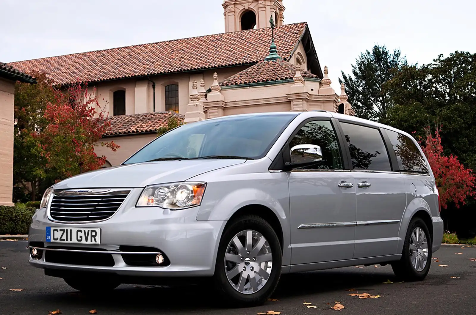 Chrysler Grand Voyager revised Autocar