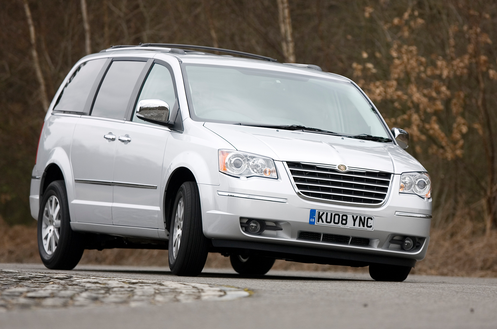 Chrysler Grand Voyager 20082015 ride & handling Autocar