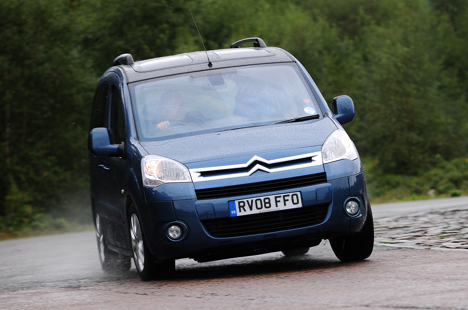 Citroën Berlingo cornering