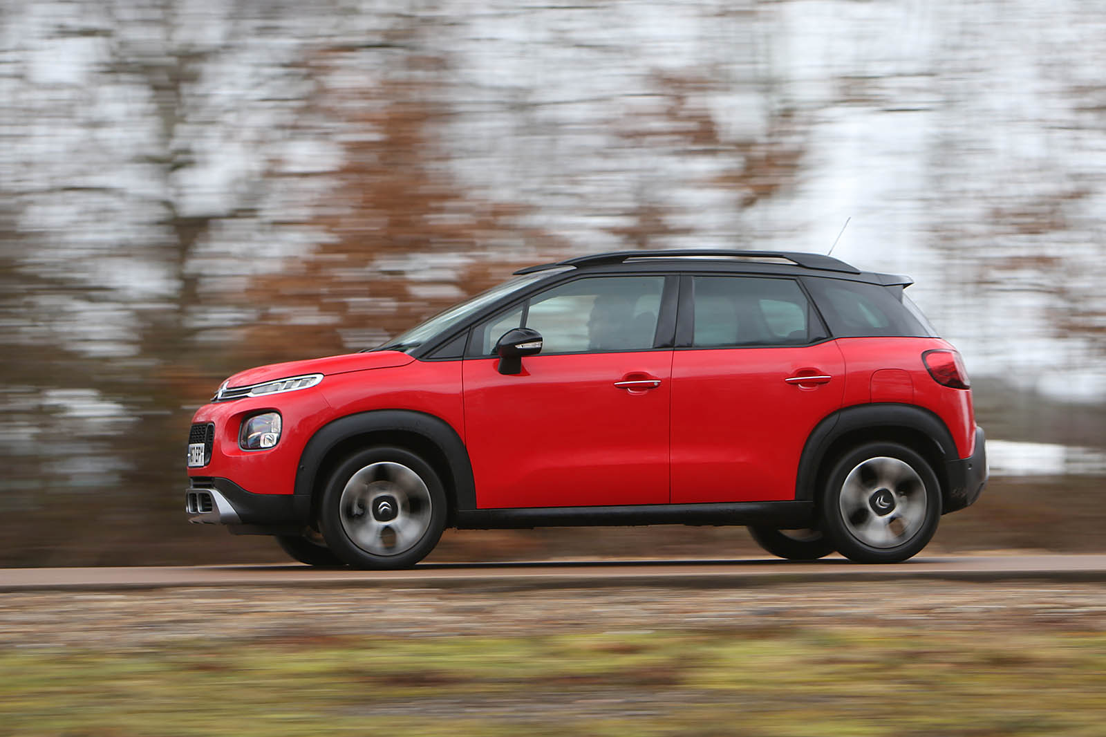 Citroen C3 Aircross 2018 review on the road left side