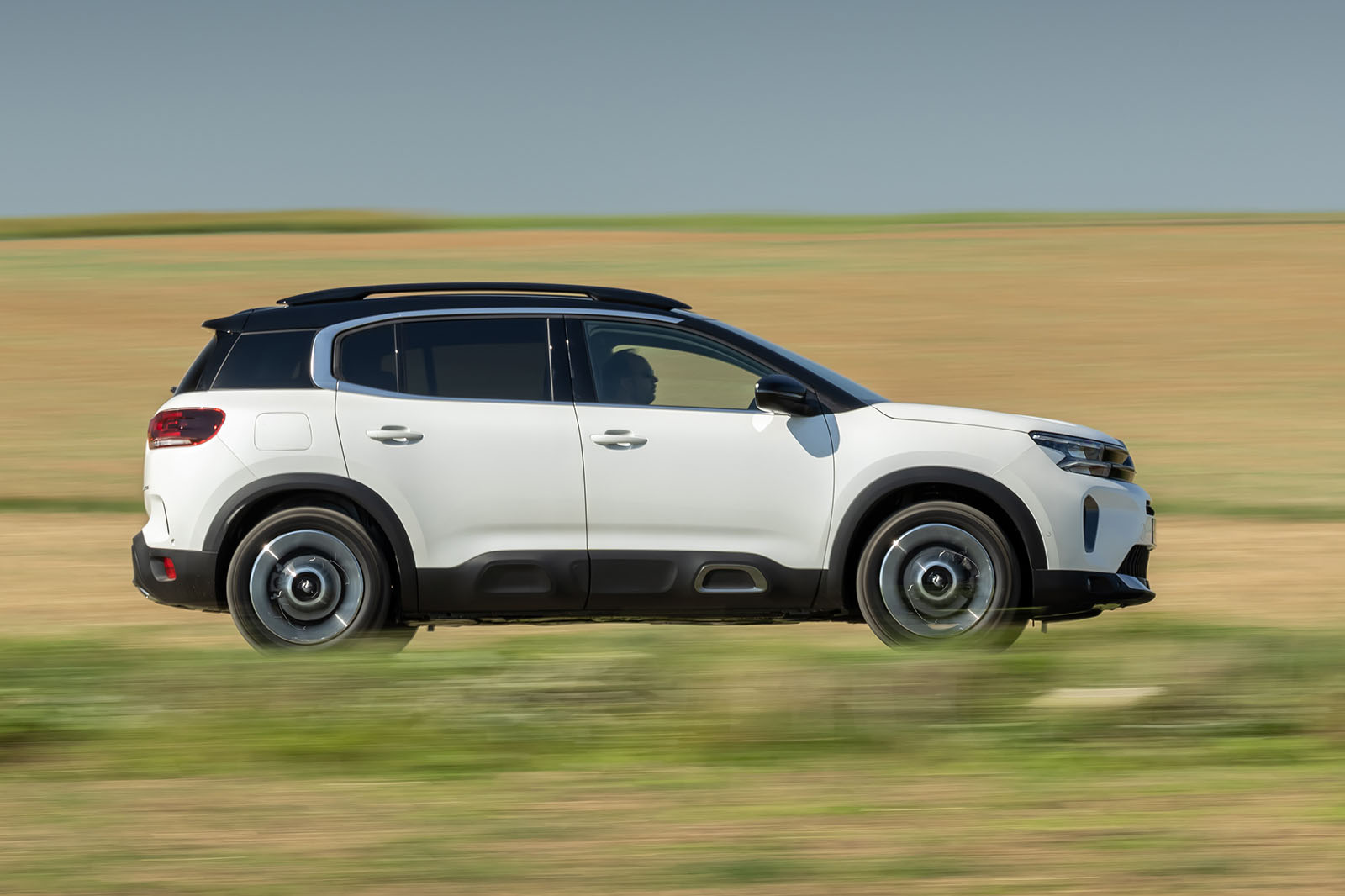 Citroen C5 Aircross 2018 reviews, technical data, prices