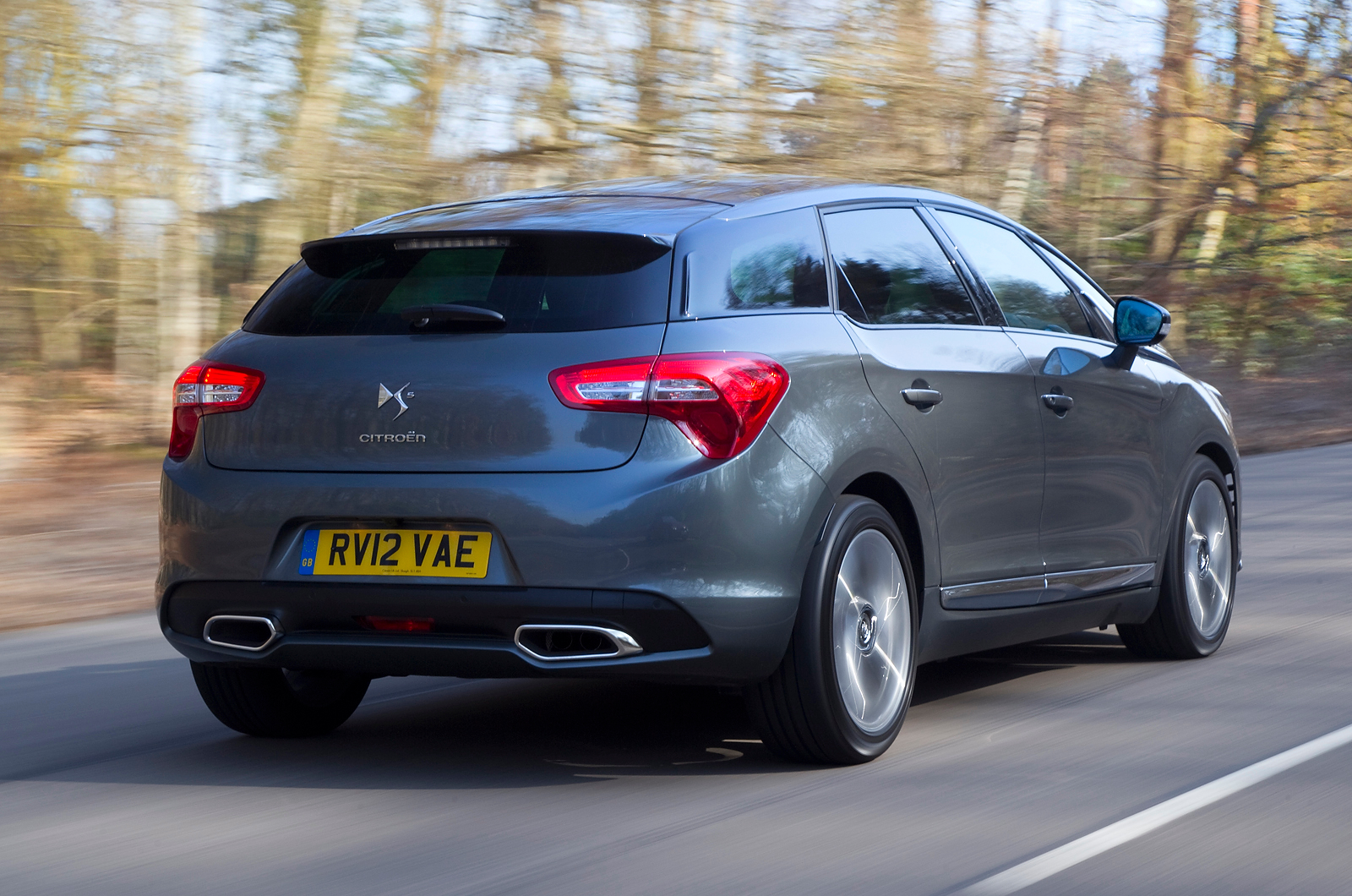 DS 5 rear quarter