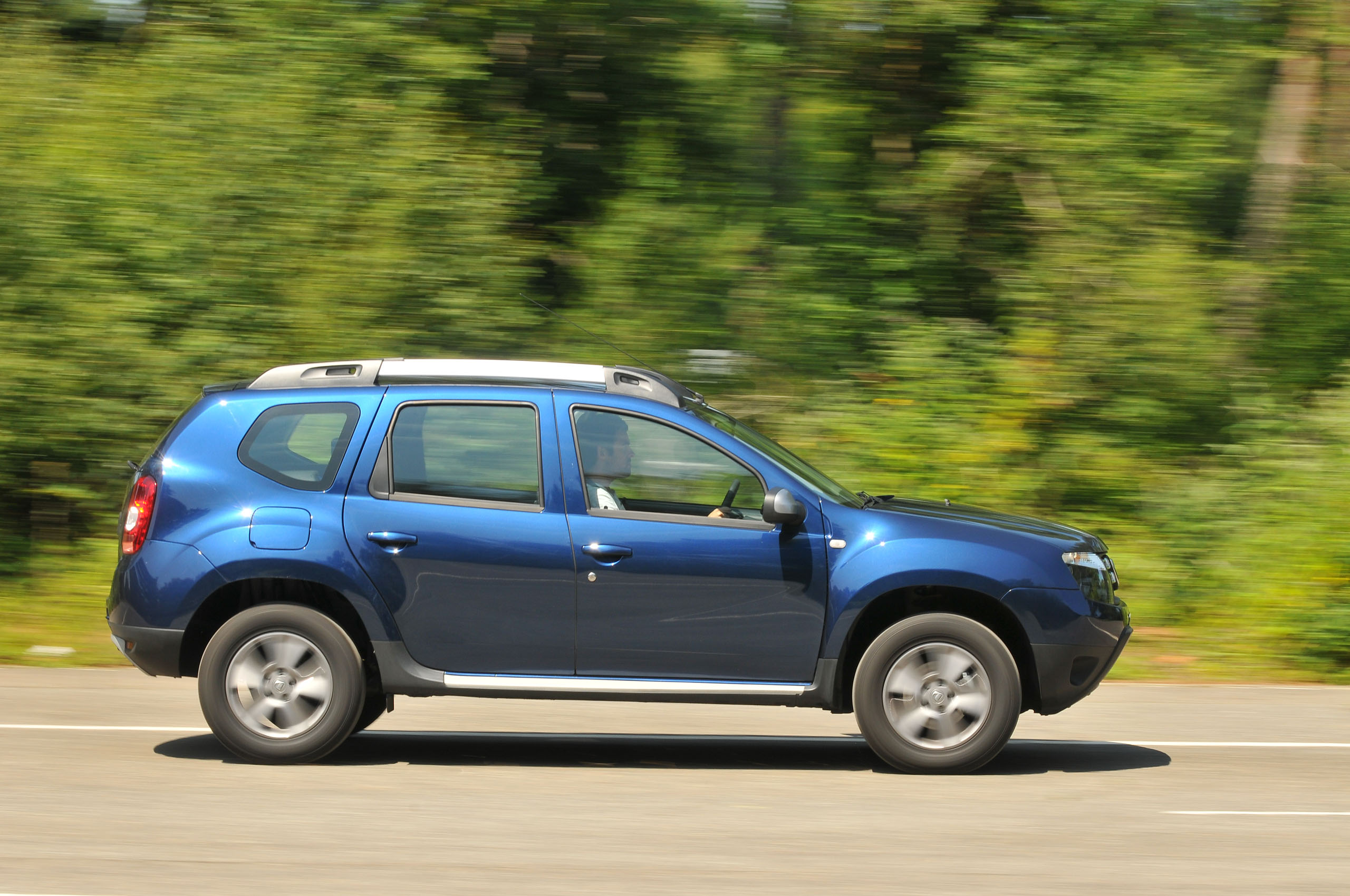 Dacia Duster side profile