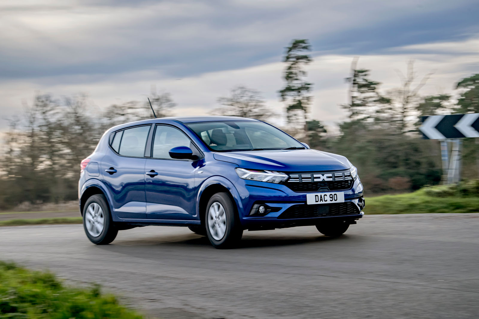 Dacia Sandero 2025 Review front corner 10