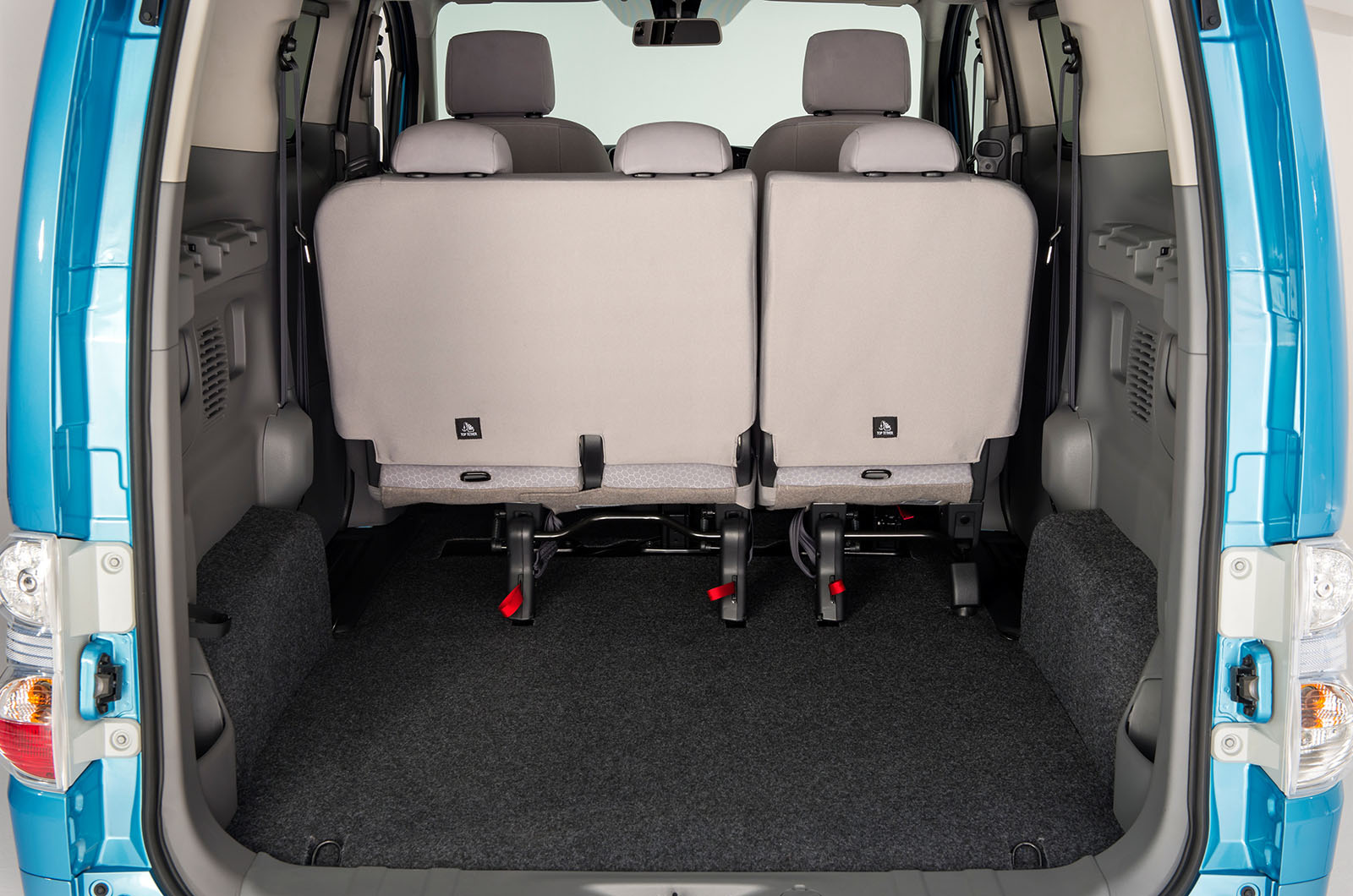 Nissan env200 passenger hotsell
