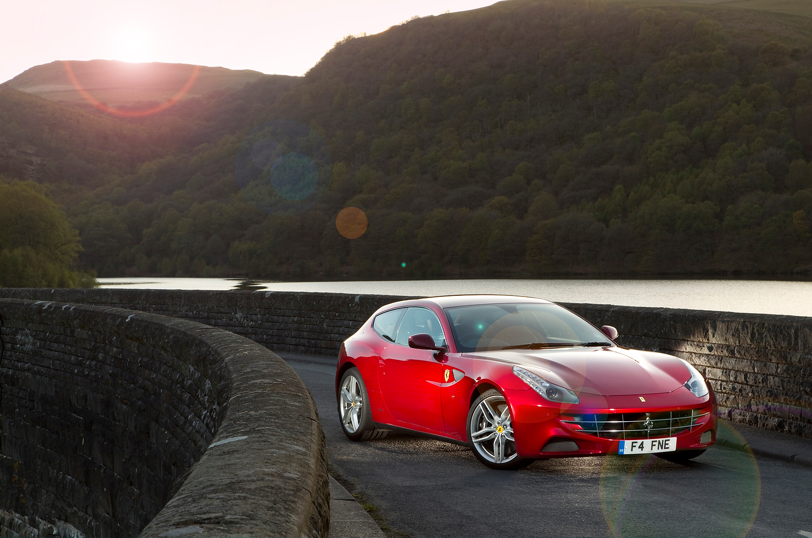 Ferrari FF 6.2 V12 first UK drive