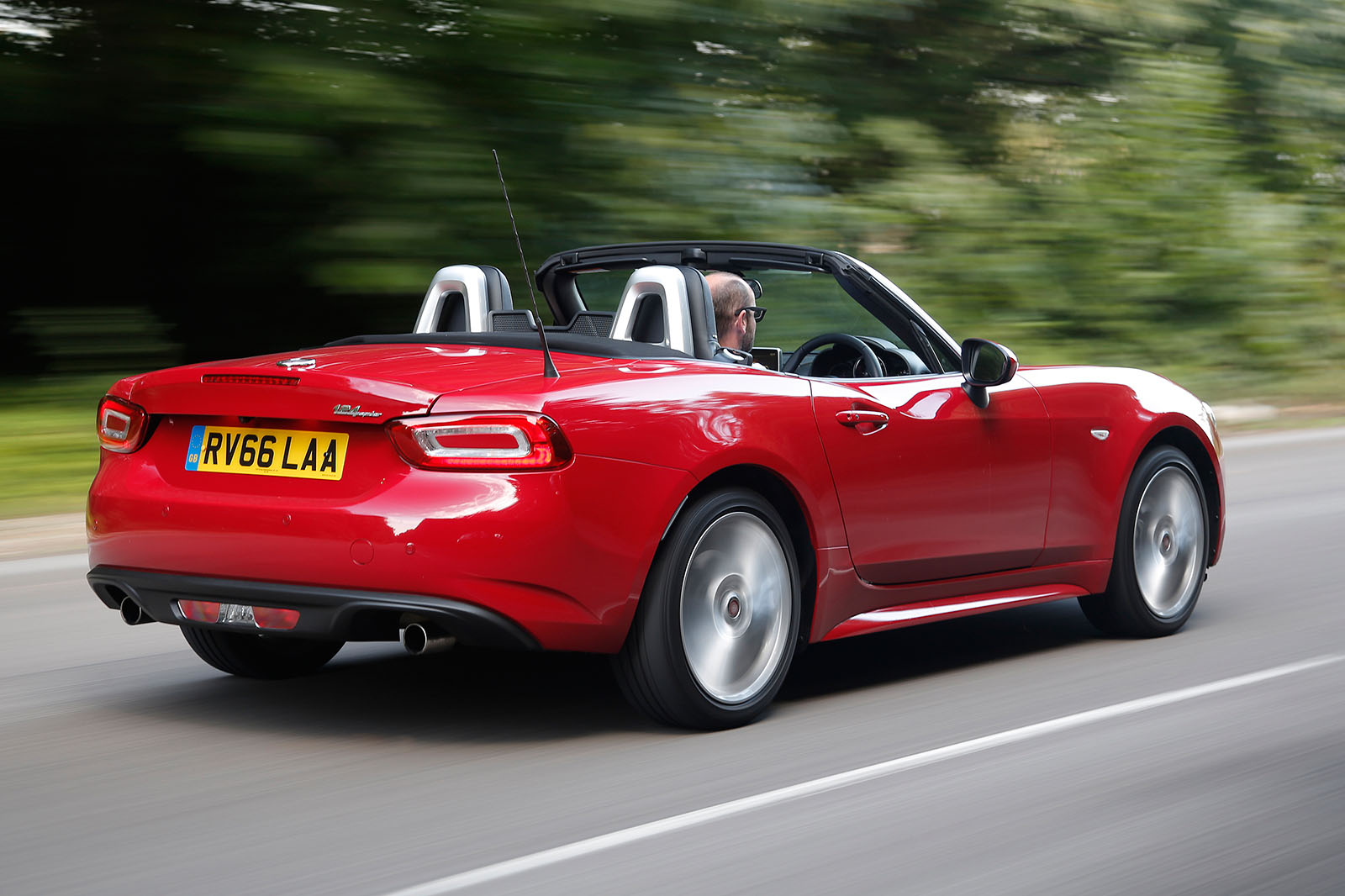 Fiat 124 Spider rear